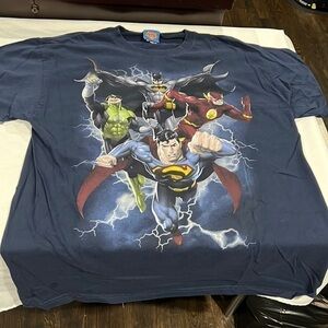 Justice League T-Shirt. Size XL Men’s.